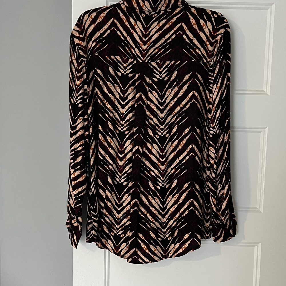 NWWomens Black & Blush Printed Button-Up Top - Picture 3 of 4